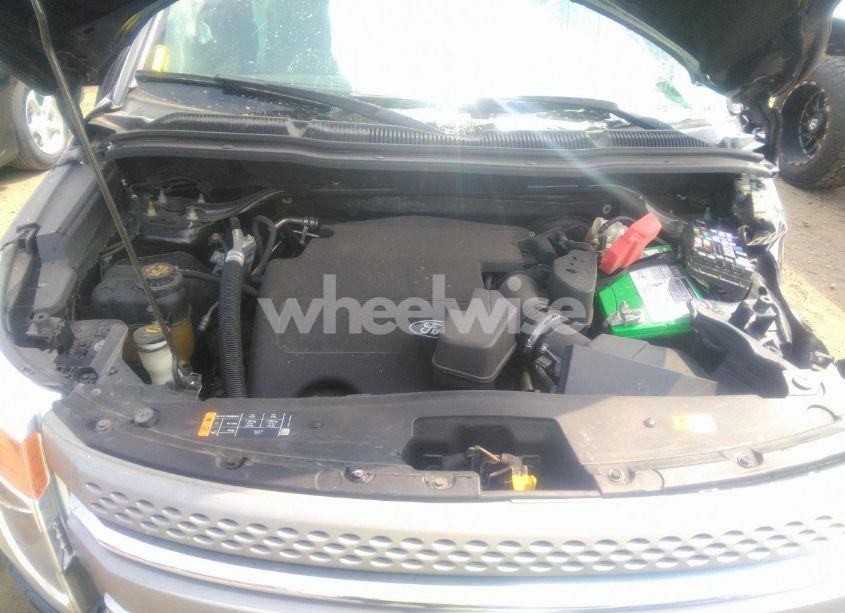 Photo 10 of 2013 Ford Explorer (VIN 1FM5K7B85DGA36917)