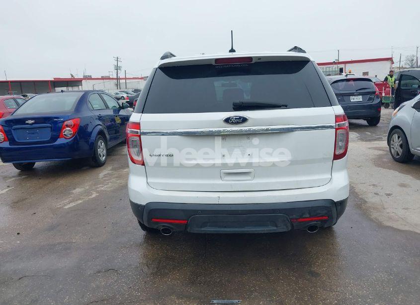 Photo 15 of 2013 Ford Explorer (VIN 1FM5K7B85DGB71928)