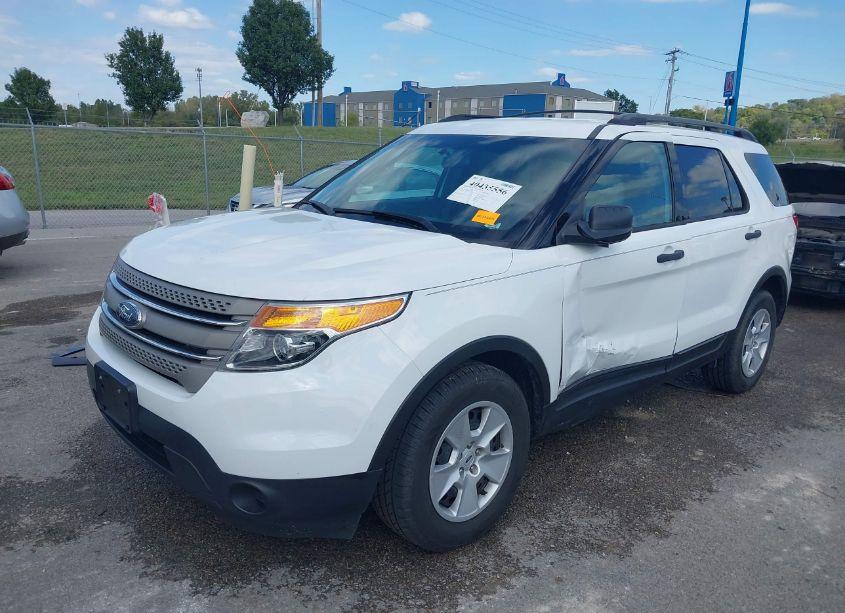 Photo 2 of 2014 Ford Explorer (VIN 1FM5K7B85EGA16099)