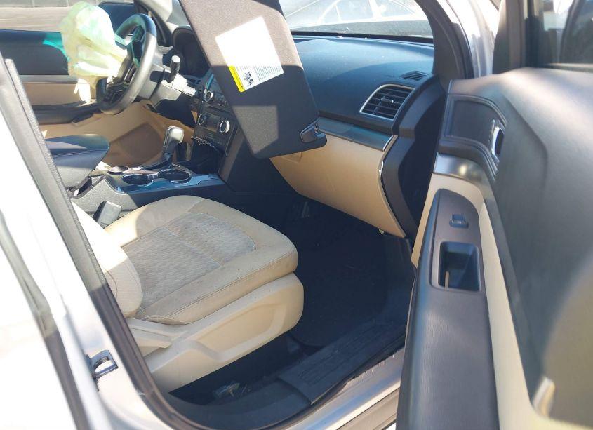 Photo 5 of 2016 Ford Explorer (VIN 1FM5K7B86GGB43933)
