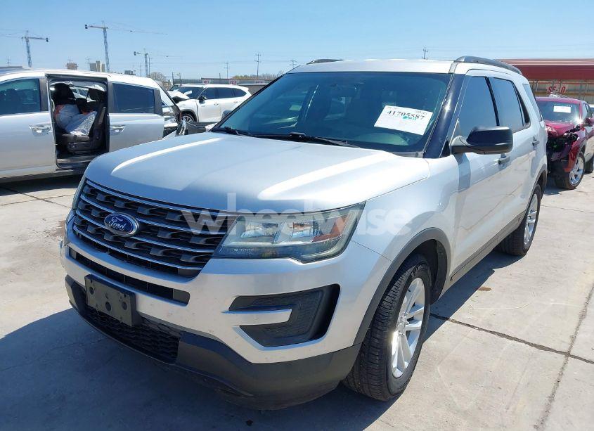 Photo 2 of 2017 Ford Explorer (VIN 1FM5K7B86HGB39382)