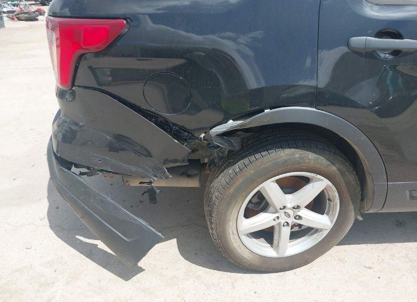 Photo 12 of 2018 Ford Explorer (VIN 1FM5K7B86JGA90707)