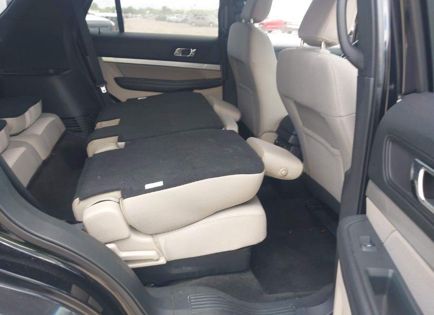 Photo 8 of 2018 Ford Explorer (VIN 1FM5K7B86JGA90707)