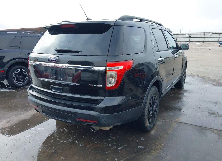 Photo 4 of 2014 Ford Explorer (VIN 1FM5K7B87EGA32305)
