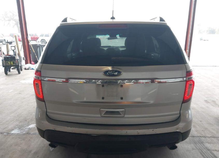 Photo 16 of 2015 Ford Explorer (VIN 1FM5K7B87FGA41104)