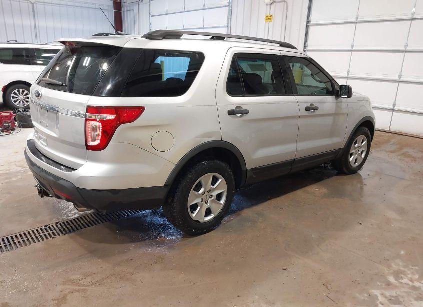 Photo 4 of 2014 Ford Explorer (VIN 1FM5K7B88EGB01504)