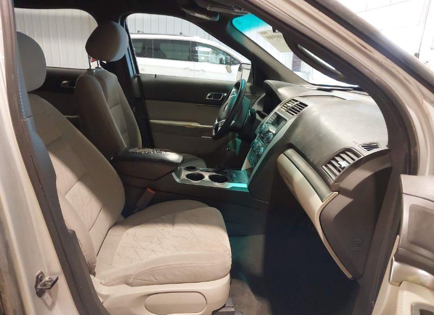 Photo 5 of 2014 Ford Explorer (VIN 1FM5K7B88EGB01504)