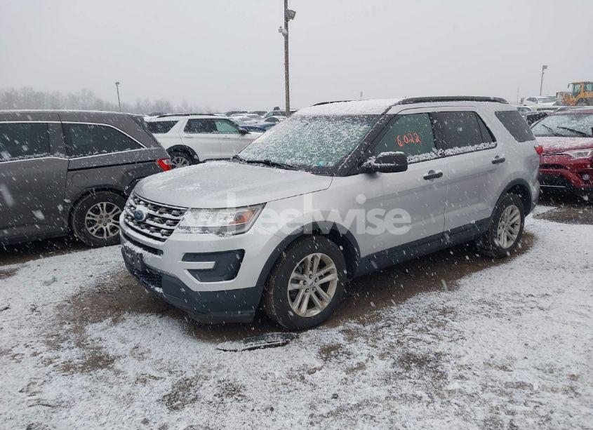 Photo 2 of 2017 Ford Explorer (VIN 1FM5K7B88HGB16637)
