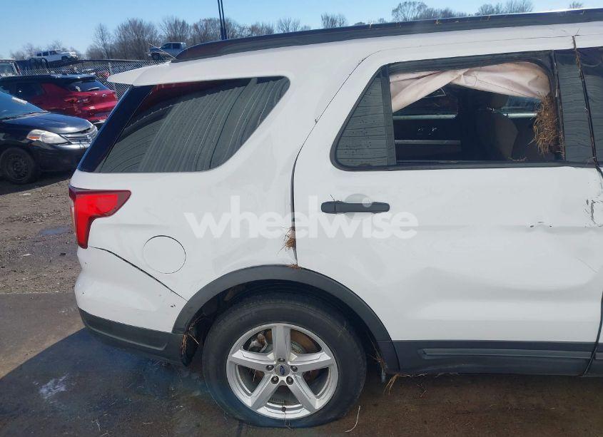 Photo 13 of 2018 Ford Explorer (VIN 1FM5K7B88JGC22804)
