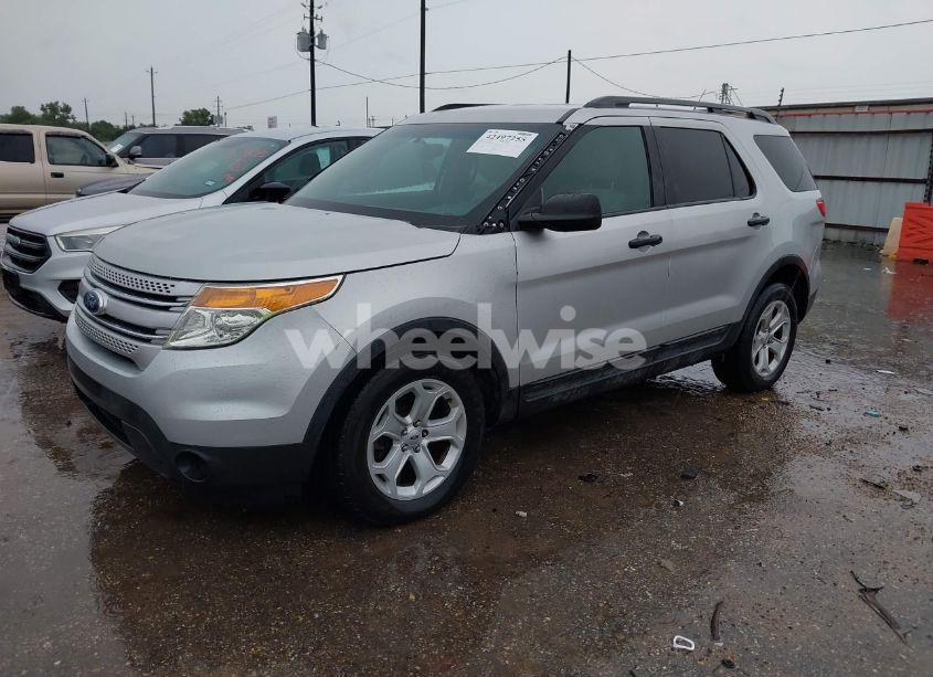 Photo 2 of 2014 Ford Explorer (VIN 1FM5K7B8XEGA47414)