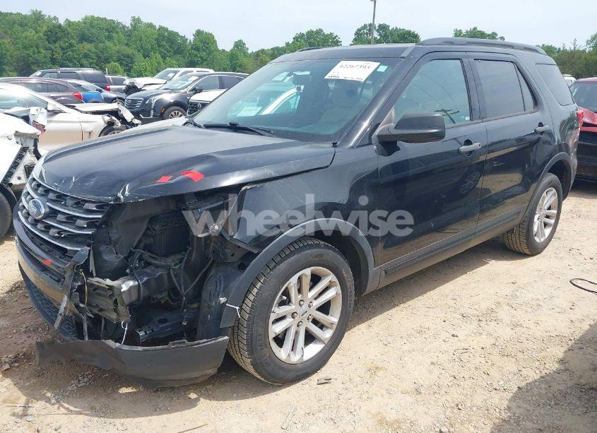 Photo 2 of 2017 Ford Explorer (VIN 1FM5K7B8XHGE26935)