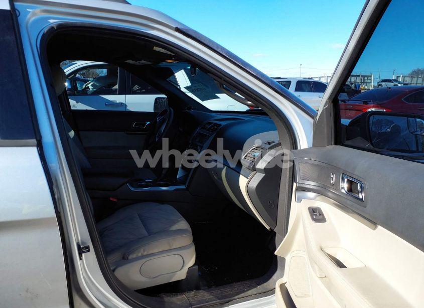 Photo 5 of 2013 Ford Explorer (VIN 1FM5K7B94DGB40095)