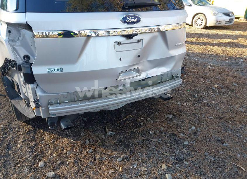 Photo 6 of 2016 Ford Explorer (VIN 1FM5K7BH8GGC82851)