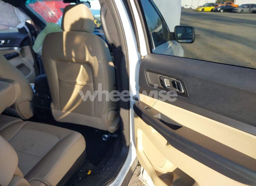 Photo 8 of 2016 Ford Explorer (VIN 1FM5K7BHXGGB84212)