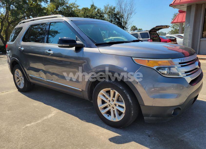 Photo 2 of 2013 Ford Explorer XLT (VIN 1FM5K7D80DGB75513)