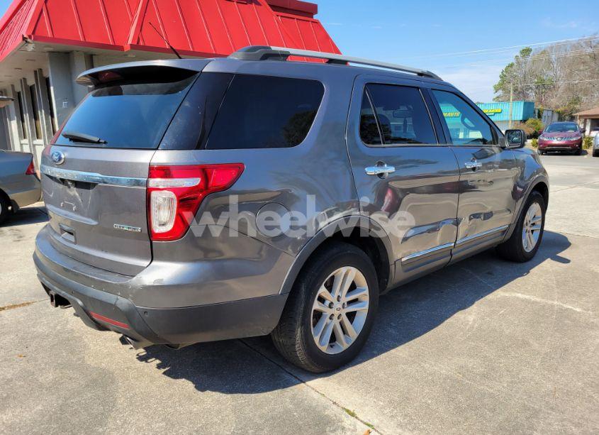 Photo 4 of 2013 Ford Explorer XLT (VIN 1FM5K7D80DGB75513)