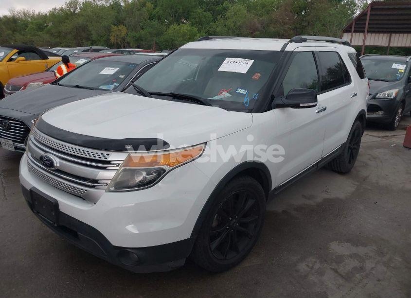 Photo 2 of 2013 Ford Explorer XLT (VIN 1FM5K7D80DGB86835)