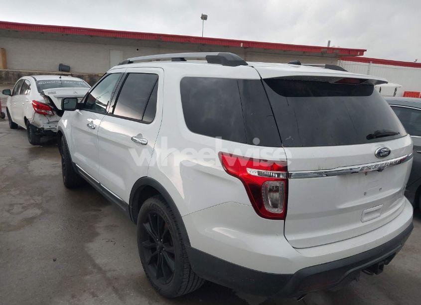 Photo 3 of 2013 Ford Explorer XLT (VIN 1FM5K7D80DGB86835)