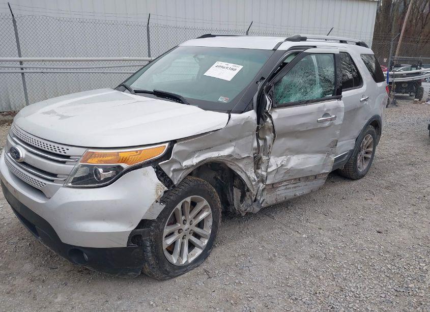 Photo 2 of 2013 Ford Explorer XLT (VIN 1FM5K7D80DGC89558)