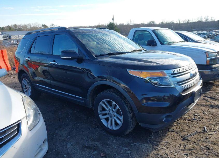 2014 Ford Explorer XLT (VIN 1FM5K7D80EGA03824) main photo