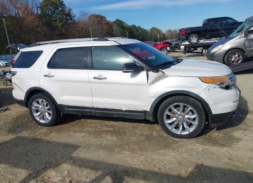 Photo 13 of 2014 Ford Explorer XLT (VIN 1FM5K7D80EGA26424)