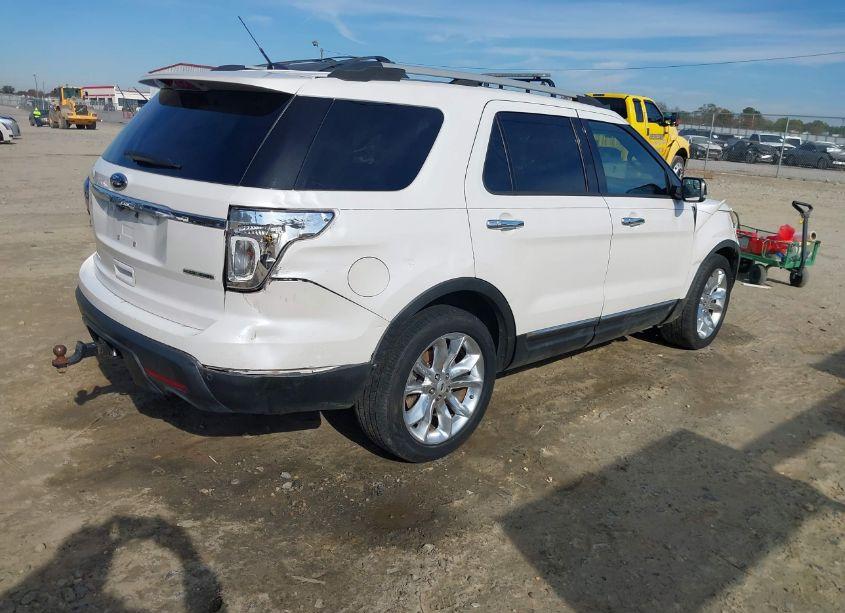Photo 4 of 2014 Ford Explorer XLT (VIN 1FM5K7D80EGA26424)