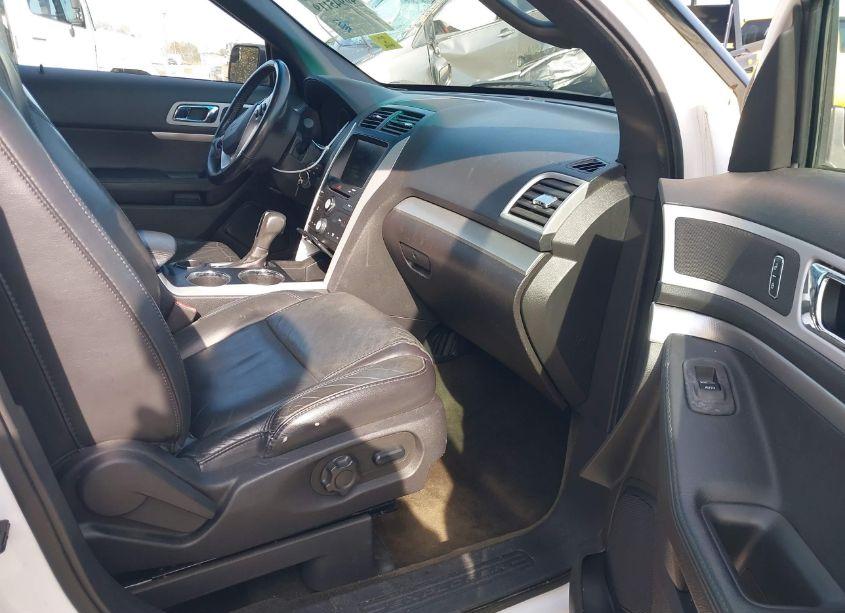 Photo 5 of 2014 Ford Explorer XLT (VIN 1FM5K7D80EGA26424)