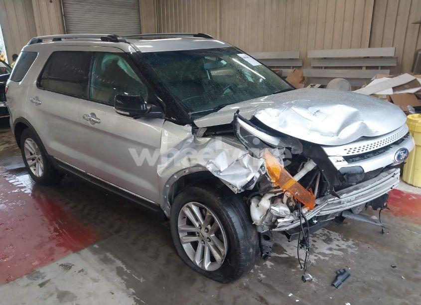 2014 Ford Explorer XLT (VIN 1FM5K7D80EGA78877) main photo