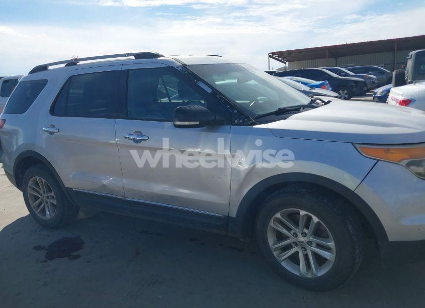 Photo 13 of 2014 Ford Explorer XLT (VIN 1FM5K7D80EGB09786)