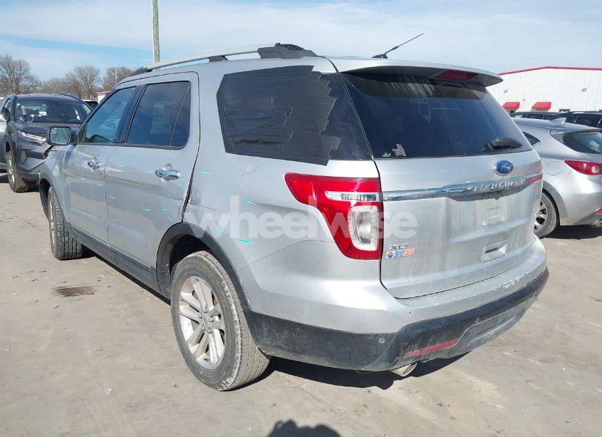 Photo 3 of 2014 Ford Explorer XLT (VIN 1FM5K7D80EGB09786)
