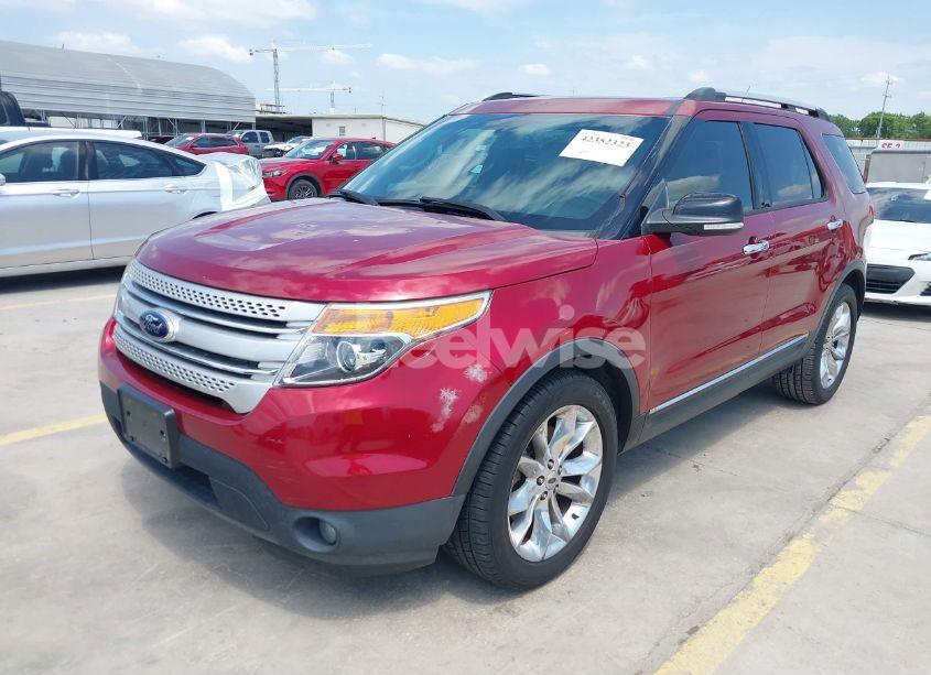 Photo 2 of 2015 Ford Explorer XLT (VIN 1FM5K7D80FGA08426)