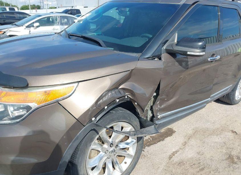 Photo 6 of 2015 Ford Explorer XLT (VIN 1FM5K7D80FGA53852)