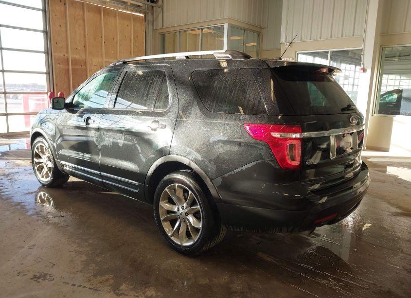 Photo 3 of 2015 Ford Explorer XLT (VIN 1FM5K7D80FGC49712)