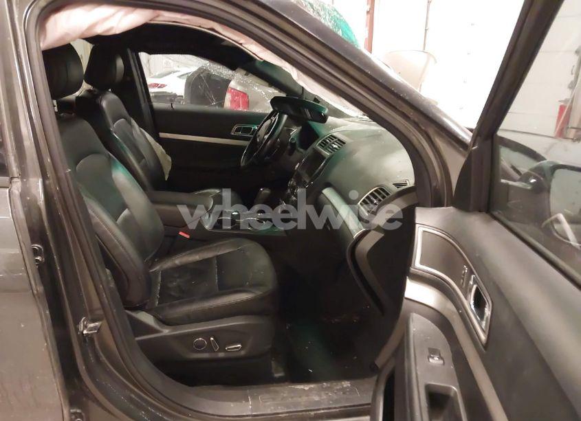 Photo 5 of 2016 Ford Explorer XLT (VIN 1FM5K7D80GGA94905)