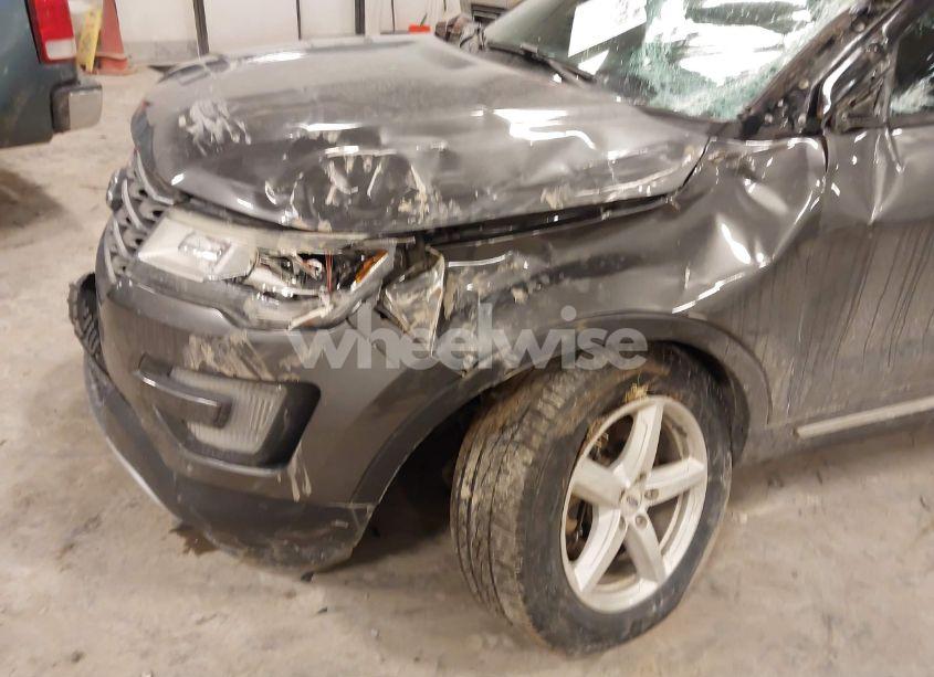 Photo 6 of 2016 Ford Explorer XLT (VIN 1FM5K7D80GGA94905)