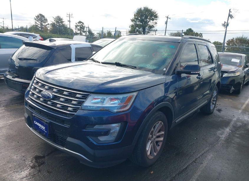 Photo 2 of 2016 Ford Explorer XLT (VIN 1FM5K7D80GGC31910)