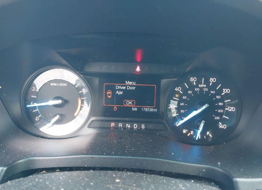 Photo 7 of 2016 Ford Explorer XLT (VIN 1FM5K7D80GGC31910)