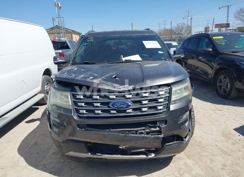 Photo 13 of 2017 Ford Explorer XLT (VIN 1FM5K7D80HGB62413)