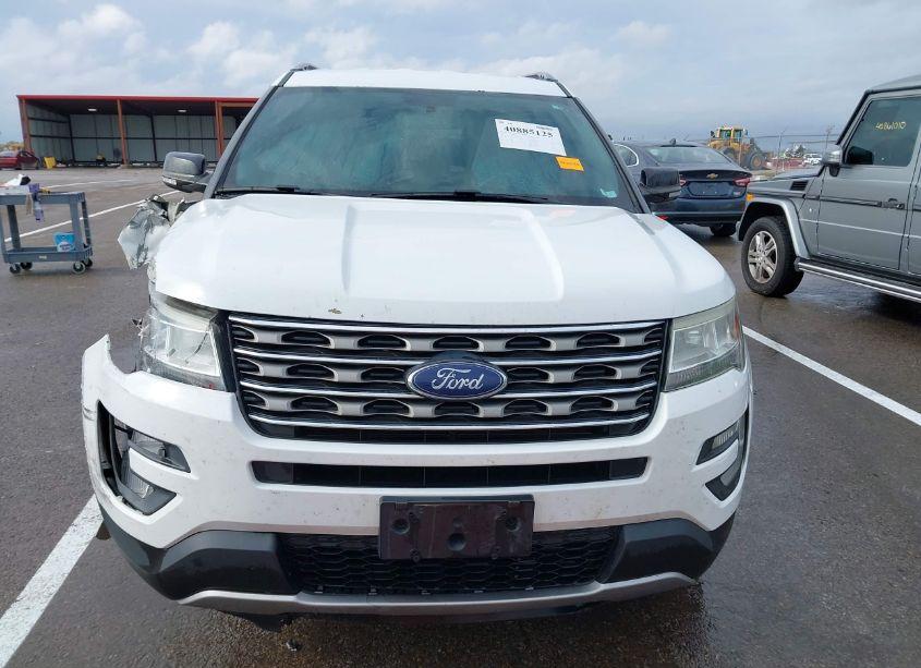 Photo 12 of 2017 Ford Explorer XLT (VIN 1FM5K7D80HGC13215)