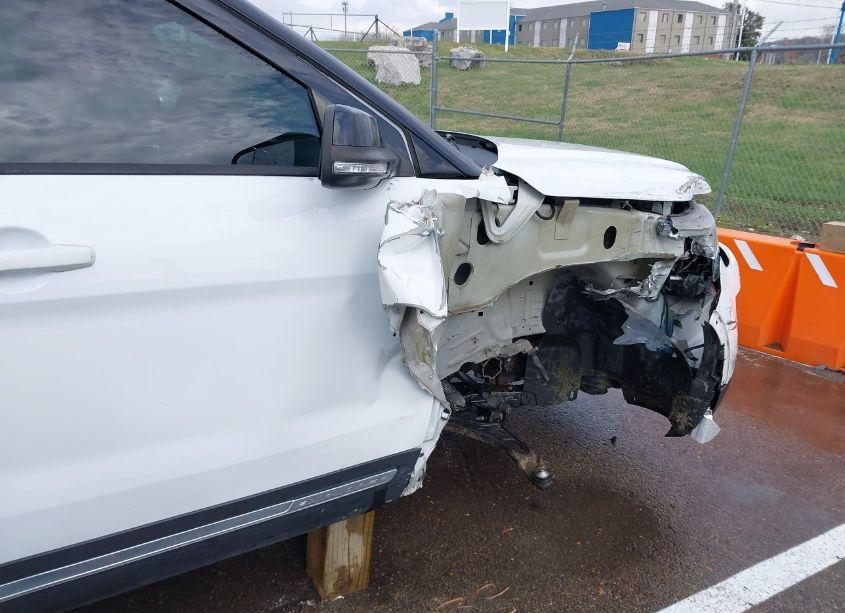 Photo 17 of 2017 Ford Explorer XLT (VIN 1FM5K7D80HGC13215)