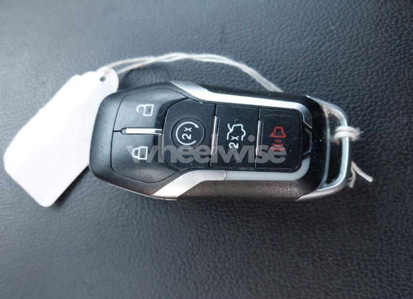 Photo 11 of 2017 Ford Explorer XLT (VIN 1FM5K7D80HGC63578)