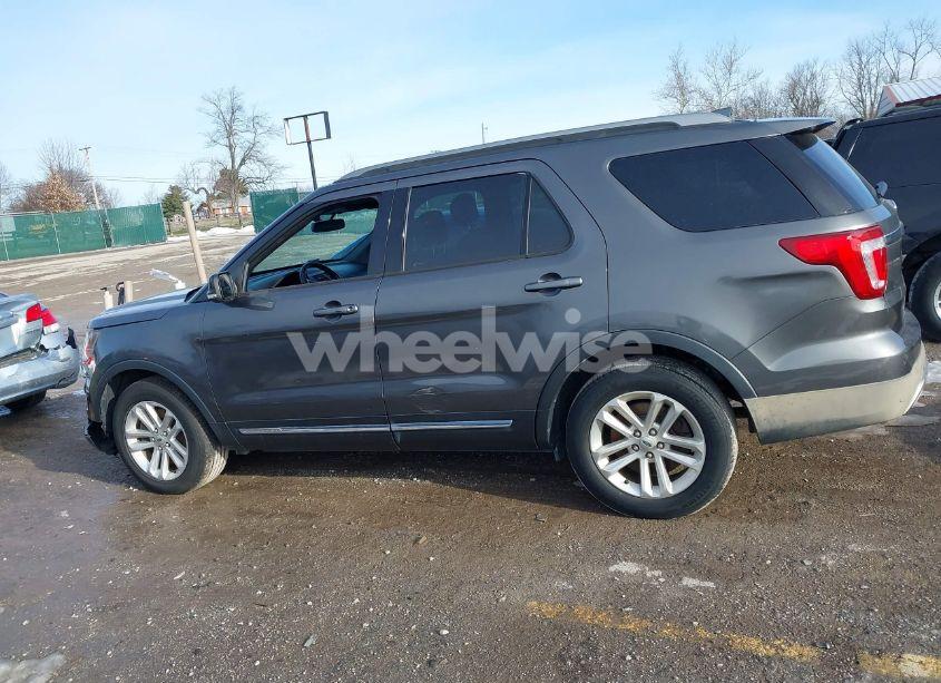 Photo 14 of 2017 Ford Explorer XLT (VIN 1FM5K7D80HGC63578)