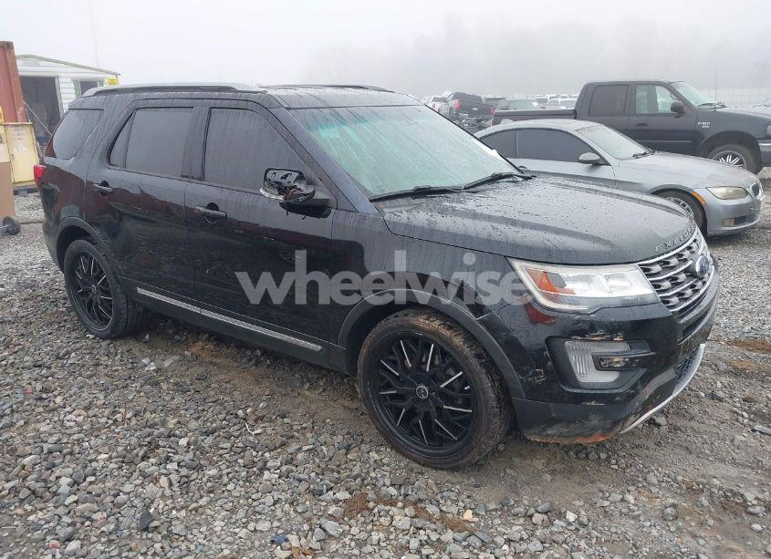 2017 Ford Explorer XLT (VIN 1FM5K7D80HGD10267) main photo