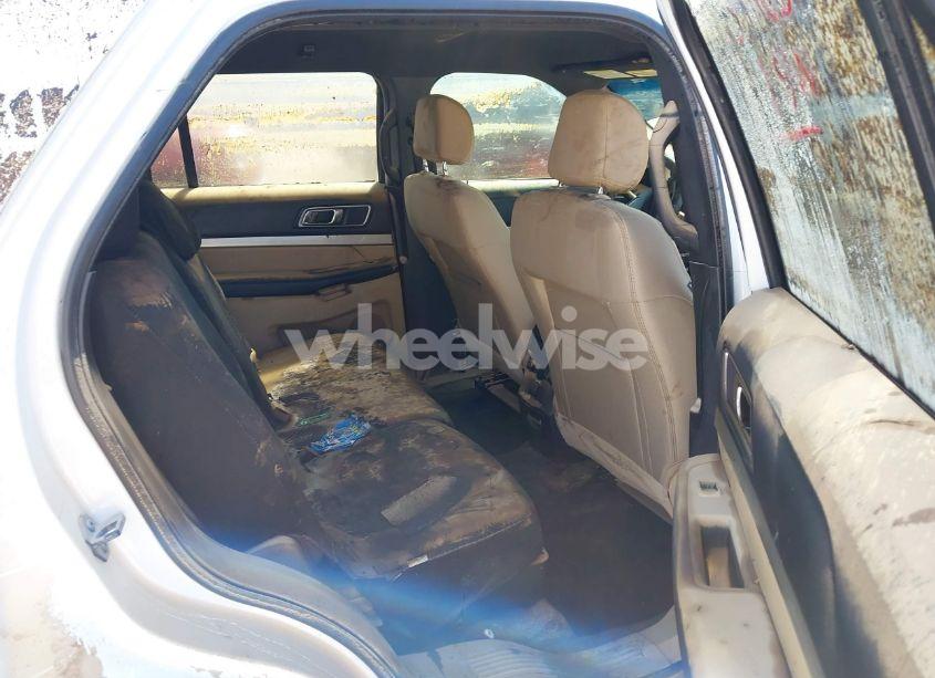 Photo 8 of 2017 Ford Explorer XLT (VIN 1FM5K7D80HGD34715)