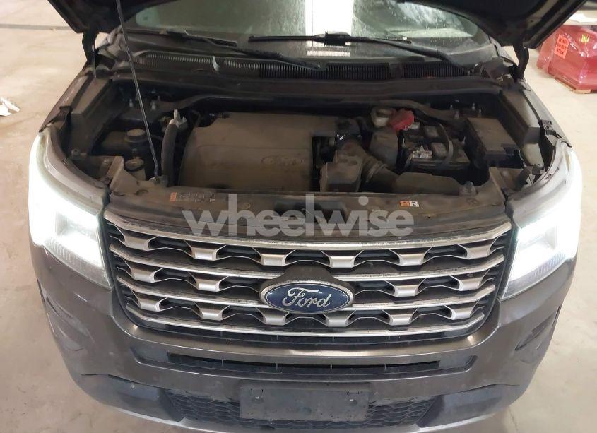 Photo 10 of 2017 Ford Explorer XLT (VIN 1FM5K7D80HGD77726)