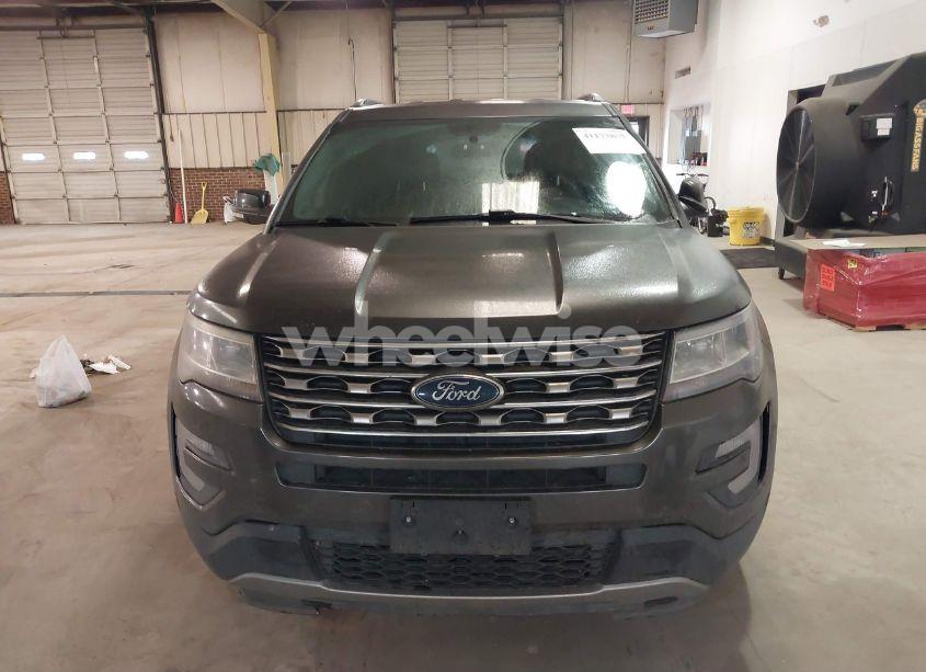 Photo 12 of 2017 Ford Explorer XLT (VIN 1FM5K7D80HGD77726)