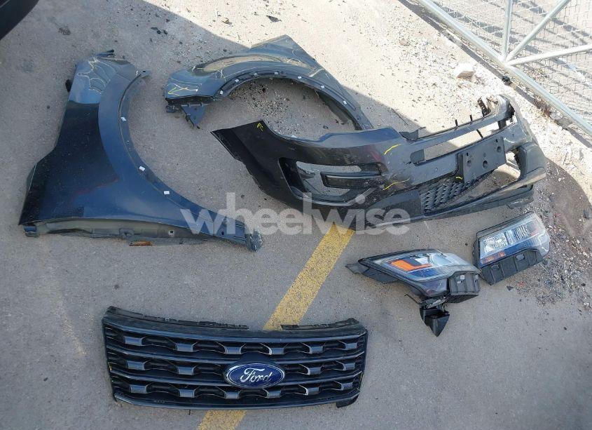 Photo 12 of 2017 Ford Explorer XLT (VIN 1FM5K7D80HGE39044)