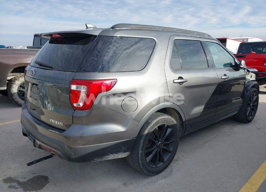 Photo 4 of 2017 Ford Explorer XLT (VIN 1FM5K7D80HGE39044)