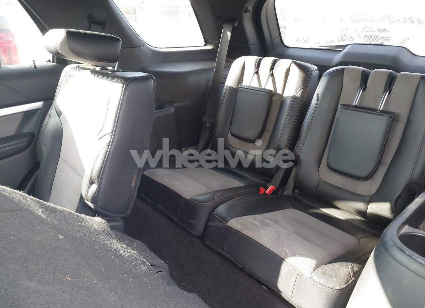 Photo 8 of 2017 Ford Explorer XLT (VIN 1FM5K7D80HGE39044)