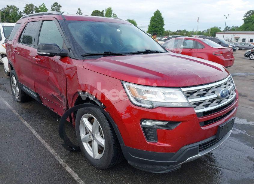 2018 Ford Explorer XLT (VIN 1FM5K7D80JGA52631) main photo